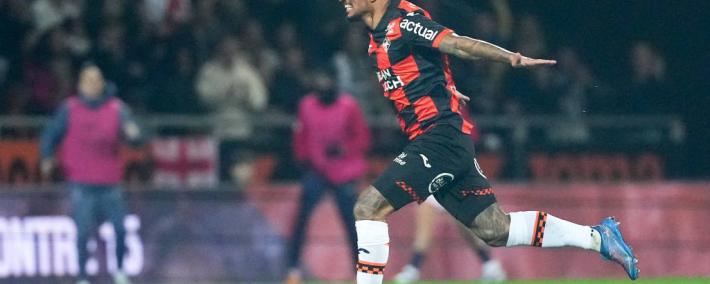 3分(fēn)22秒！迪亚斯(sī)攻入哥(gē)伦比亚球员欧冠最快进球，历史瞬间的背后故事与数據(jù)分(fēn)析