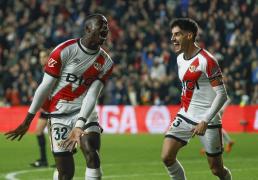 1-1，30岁巴萨旧将发威：助西甲第11战平西甲6冠王