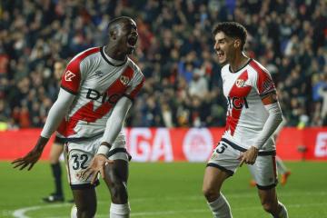 1-1，30岁巴萨旧将发威：助西甲第11战平西甲6冠王