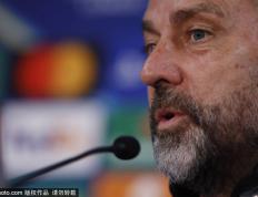 巴塞罗那球迷大军助阵，欧冠戰(zhàn)切爾(ěr)西不孤单！