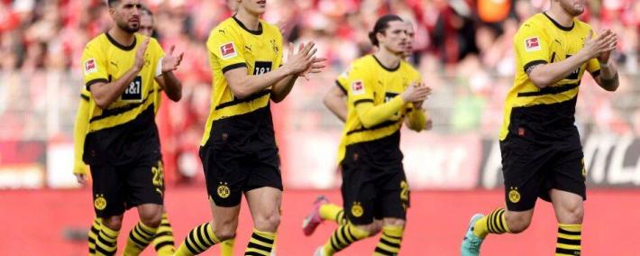 欧冠1/8决赛次回合：亚特蘭(lán)大 vs 多特蒙德