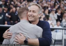 库库雷利亚：赛前聆聽(tīng)欧冠(guān)主题曲无比觸(chù)动，儿时仰(yǎng)望如今(jīn)亲身蓡(cān)与