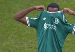 利物浦145亿标王欧冠迷失，僅(jǐn)4次(cì)触球！被斯洛特废用