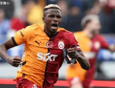 欧冠射手榜(bǎng)：奥斯(sī)梅恩6球(qiú)领跑！哈兰德(dé)、凯恩、姆巴佩紧随其后！