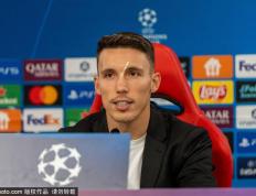 马扎闪耀全场！勒沃库森(sēn)1-0战胜本菲卡(kǎ)，欧冠最(zuì)佳球員(yuán)实至名归