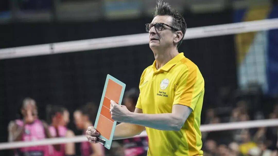 瓦基弗银行女排(pái) 新赛季冲欧冠决赛 主帅:很幸運(yùn)能拥有(yǒu)博斯科维奇