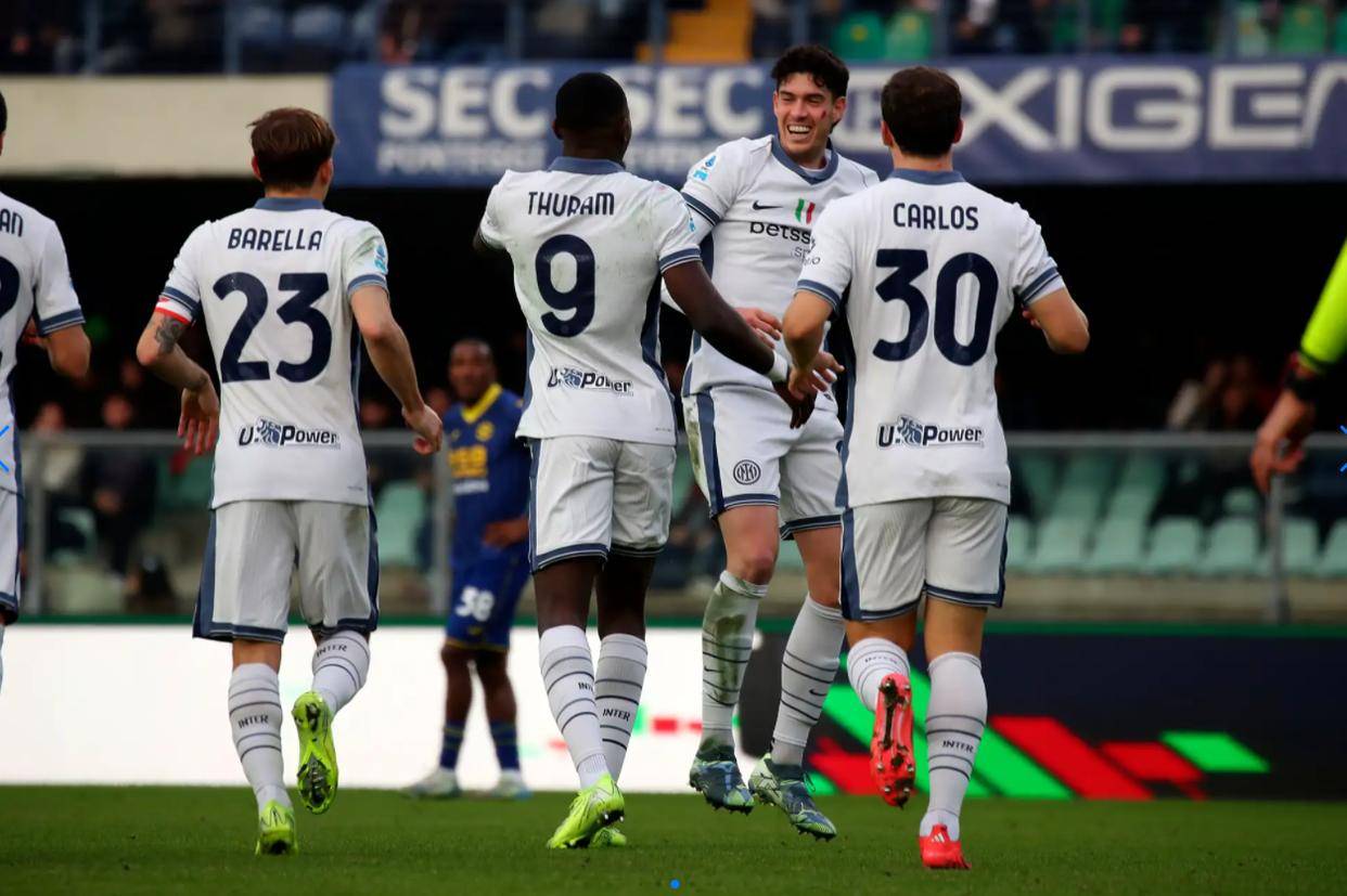 欧冠最新(xīn)积分榜!巴黎枪手国米3连胜并列榜首,多(duō)特蒙德4-2保持(chí)不败,意甲冠軍(jūn)2-6惨败