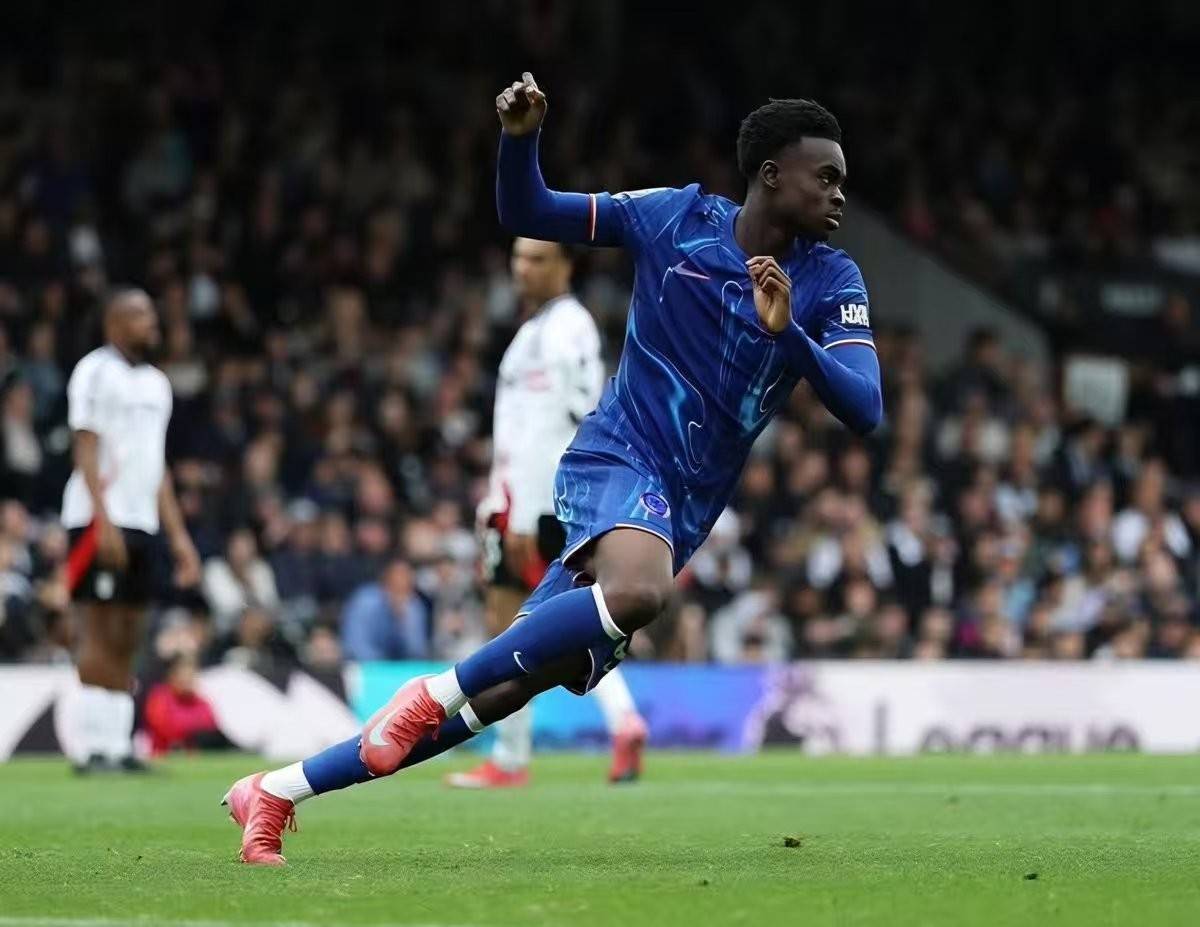 欧冠(guān)夺冠(guān)赔率TOP10:卫冕冠(guān)军仅第(dì)三,皇马不及(jí)枪手,巴萨红军领跑