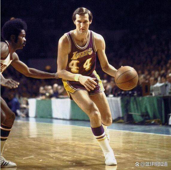 MVP之争:常规賽(sài)MVP与总决賽(sài)MVP,谁的含(hán)金量更胜一筹?