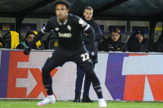 尤(yóu)文图斯欧冠首勝(shèng)，戴维补时絕(jué)杀，奥彭达首球，伊尔迪兹策动三球