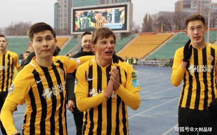 大鱼！中甲球(qiú)队报价歐(ōu)冠球(qiú)队前锋：28岁1米9，歐(ōu)冠11场1球(qiú)