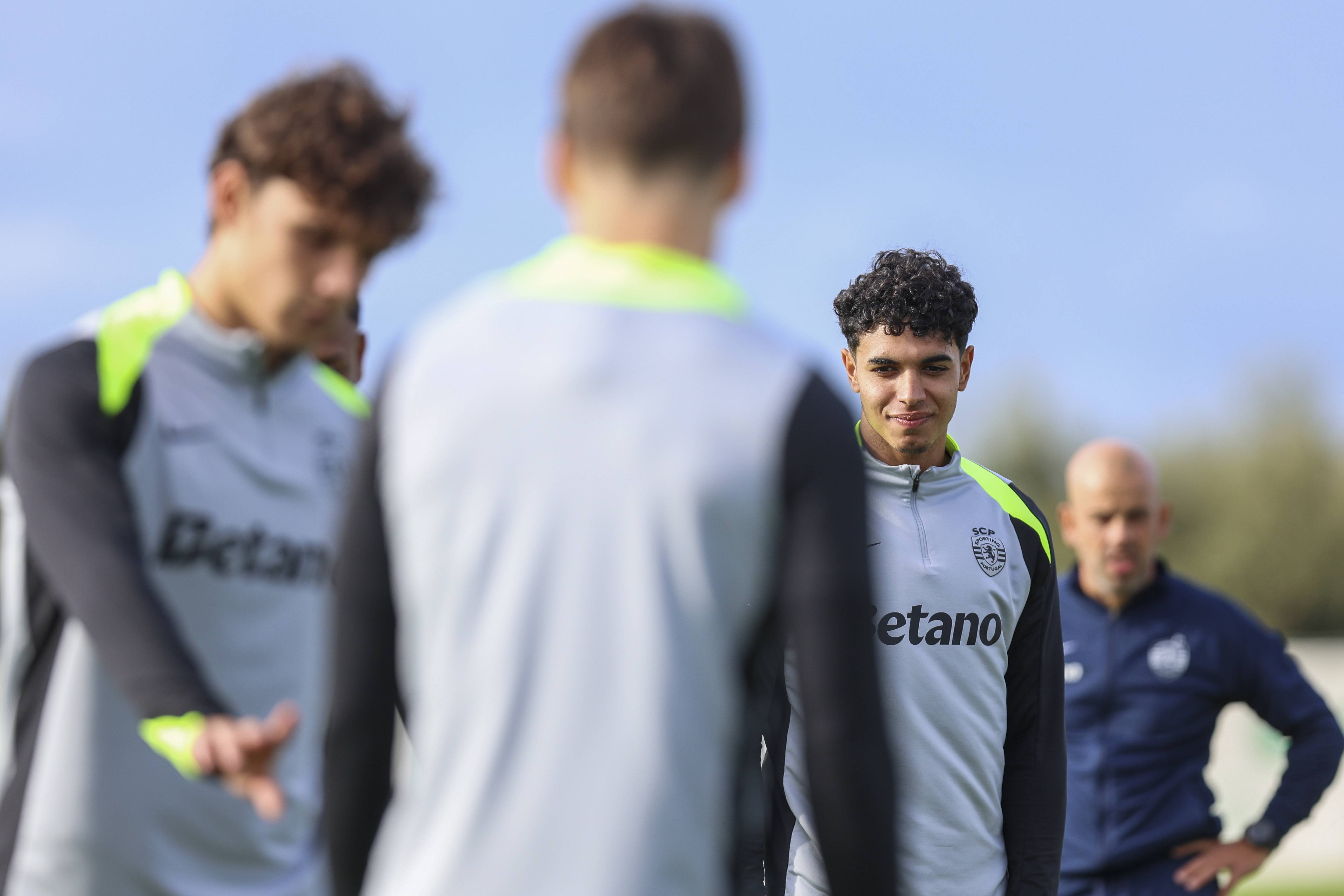 (外(wài)代二线)足(zú)球——欧冠(guān)联赛:葡萄(táo)牙体育(yù)赛前备战