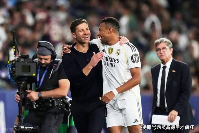 皇马阿隆索的命運(yùn)掌握在恩師(shī)瓜迪奥拉的手中!欧冠一战决定去畱(liú)!