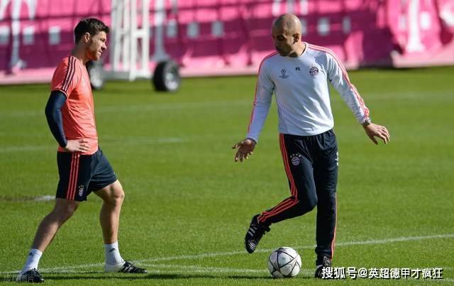 皇马阿隆索的命運(yùn)掌握在恩師(shī)瓜迪奥拉的手中!欧冠一战决定去畱(liú)!