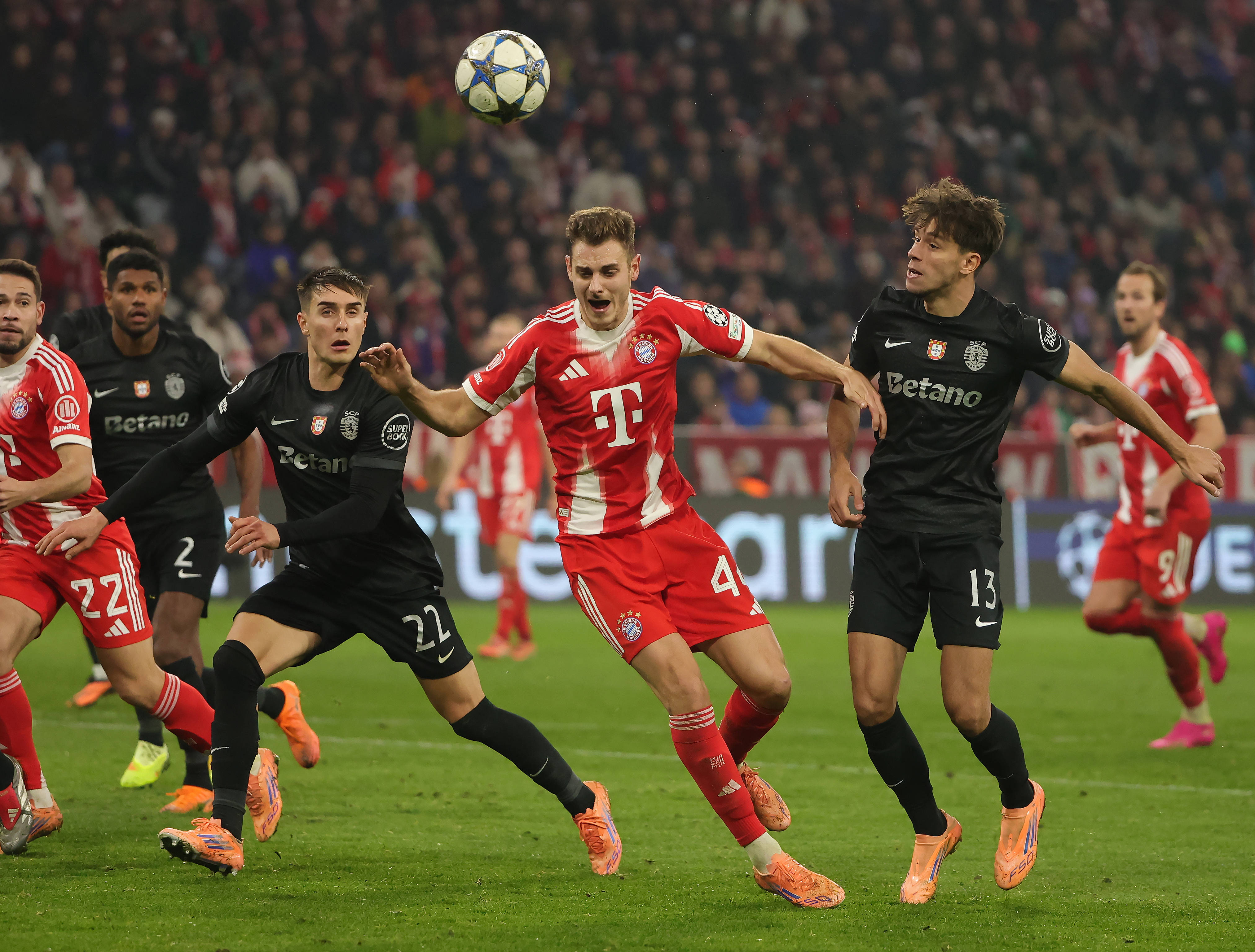 （躰(tǐ)育）足球——欧冠：拜仁(rén)慕尼(ní)黑胜里斯本竞技