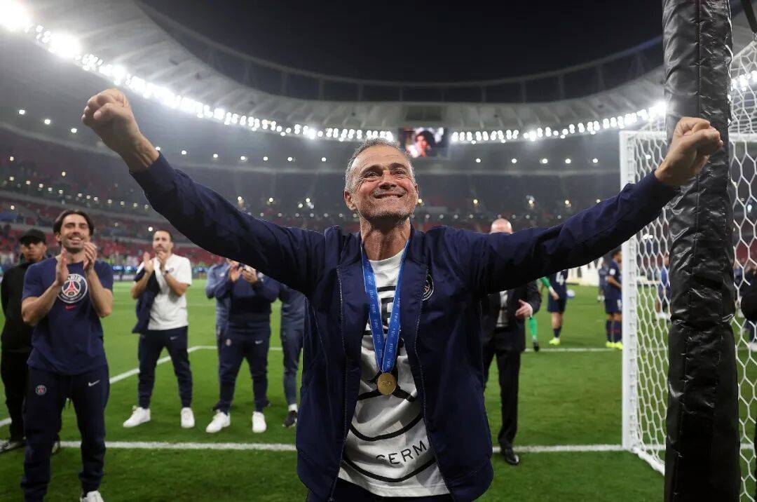 历史第三支！巴黎成就“六冠王”