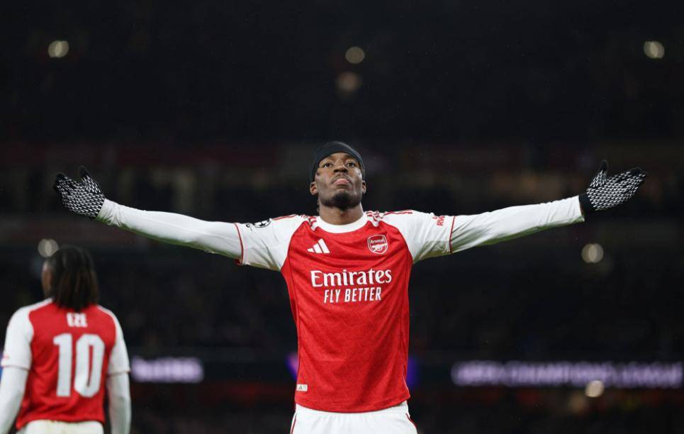 诺伊尔致命失误,阿森(sēn)纳3-1送拜仁賽(sài)季(jì)首敗(bài),英超欧冠双线领跑