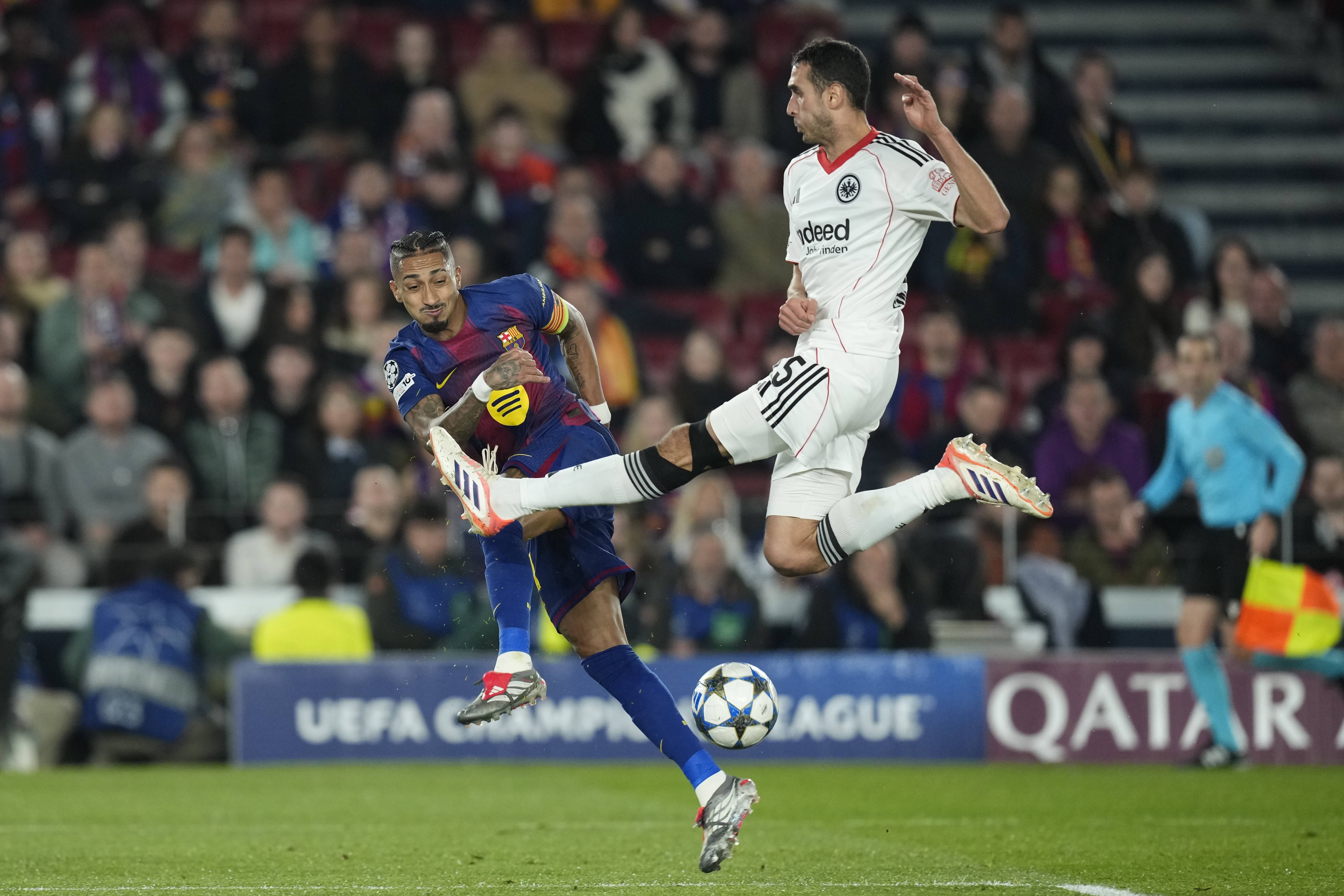 (外(wài)代二线)足球——欧冠(guān)联赛:巴萨胜法兰克福