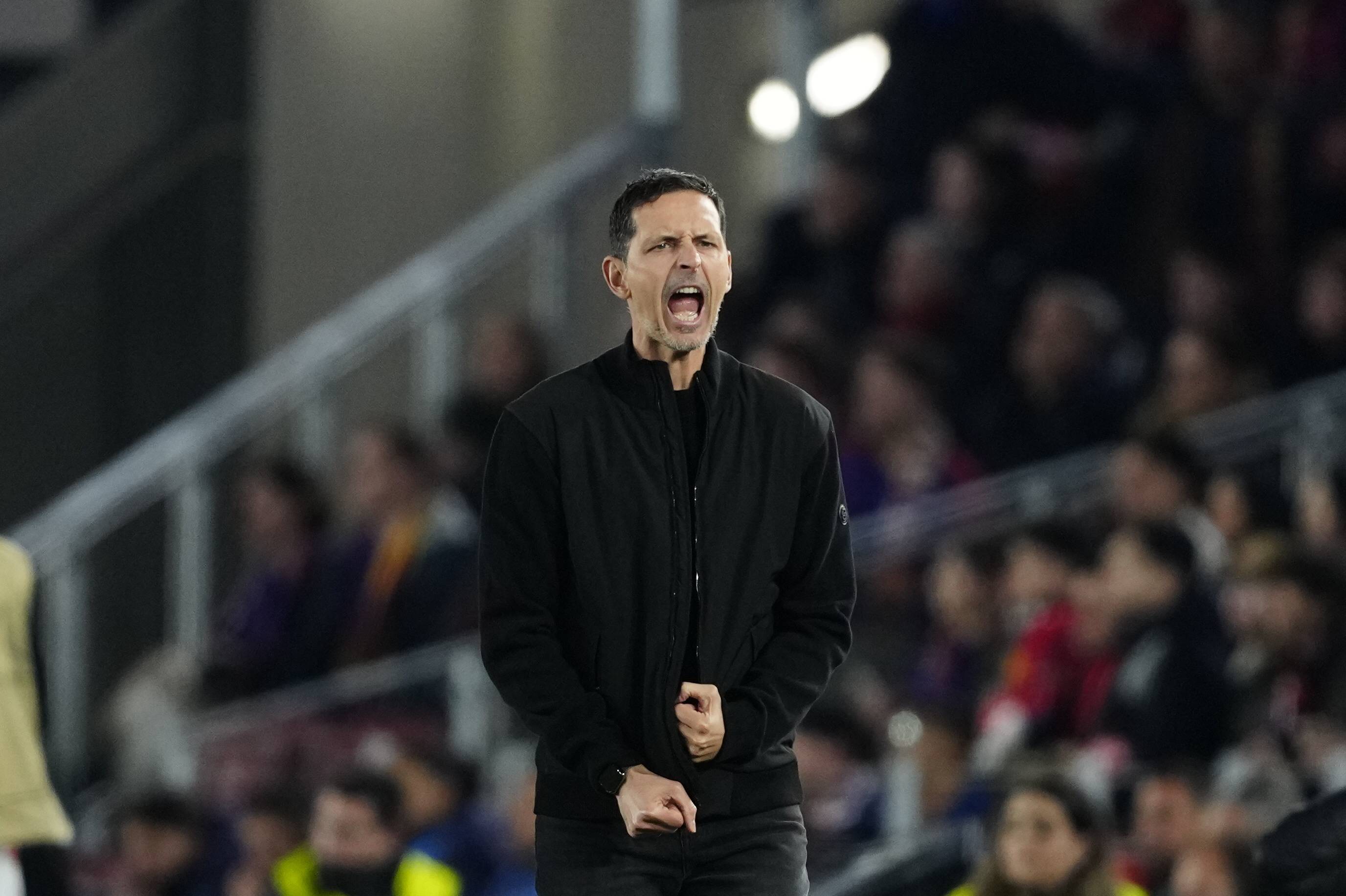 (外(wài)代二线)足球——欧冠(guān)联赛:巴萨胜法兰克福