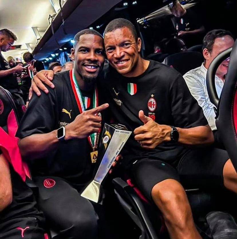 迈尼昂重回巅峰,守門(mén)员教练功(gōng)不可没,富拉尼出尔反尔致(zhì)续约停摆