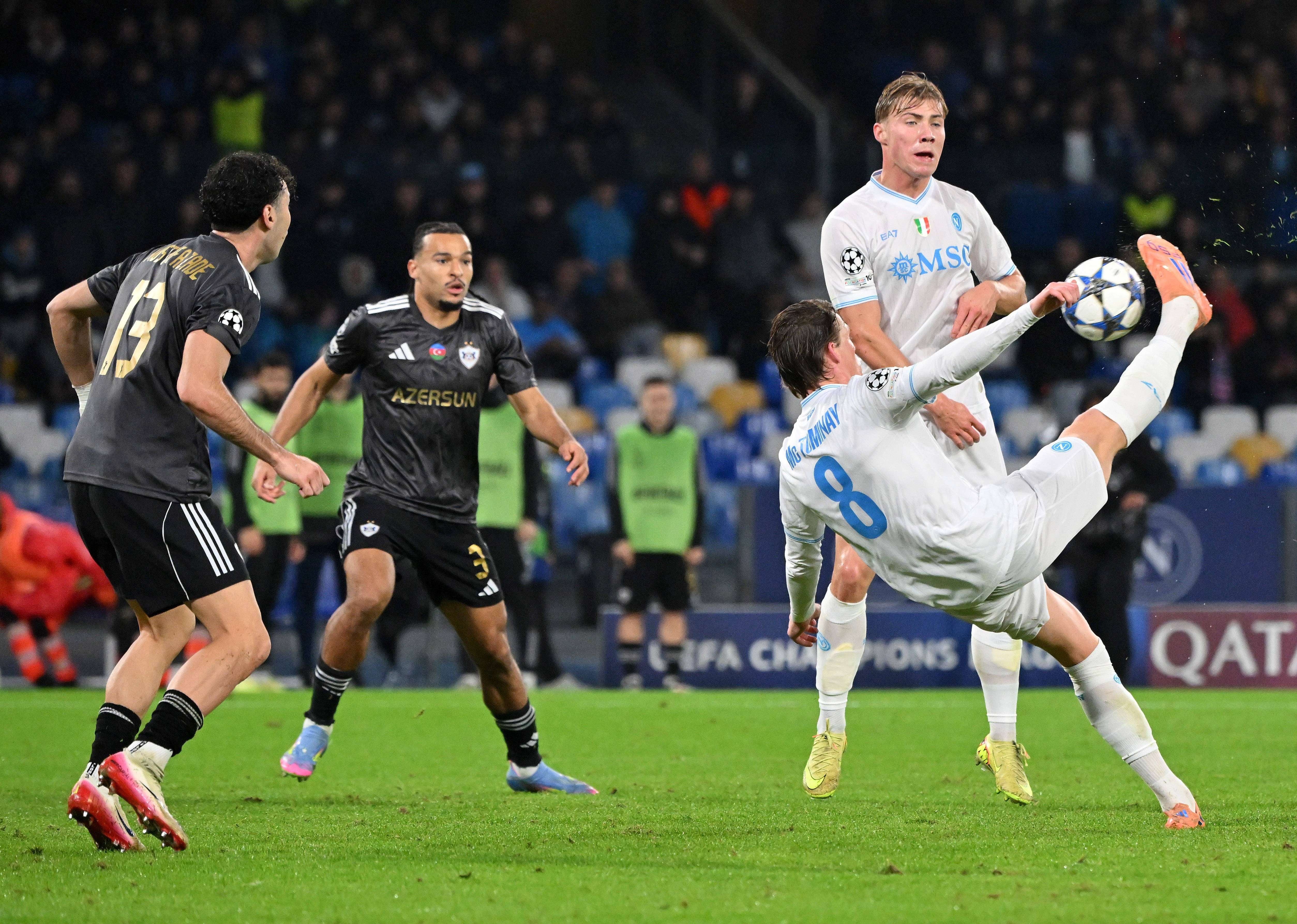 （体育）足球——欧冠(guān)：那(nà)不勒斯胜卡拉巴赫