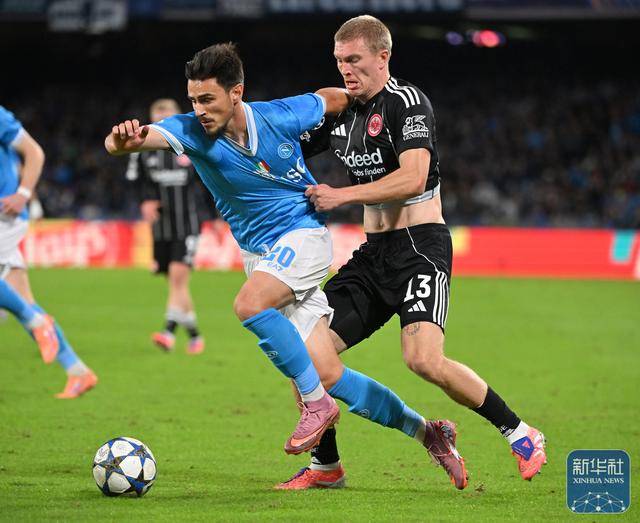 足球丨欧冠：那不勒斯平法兰克福