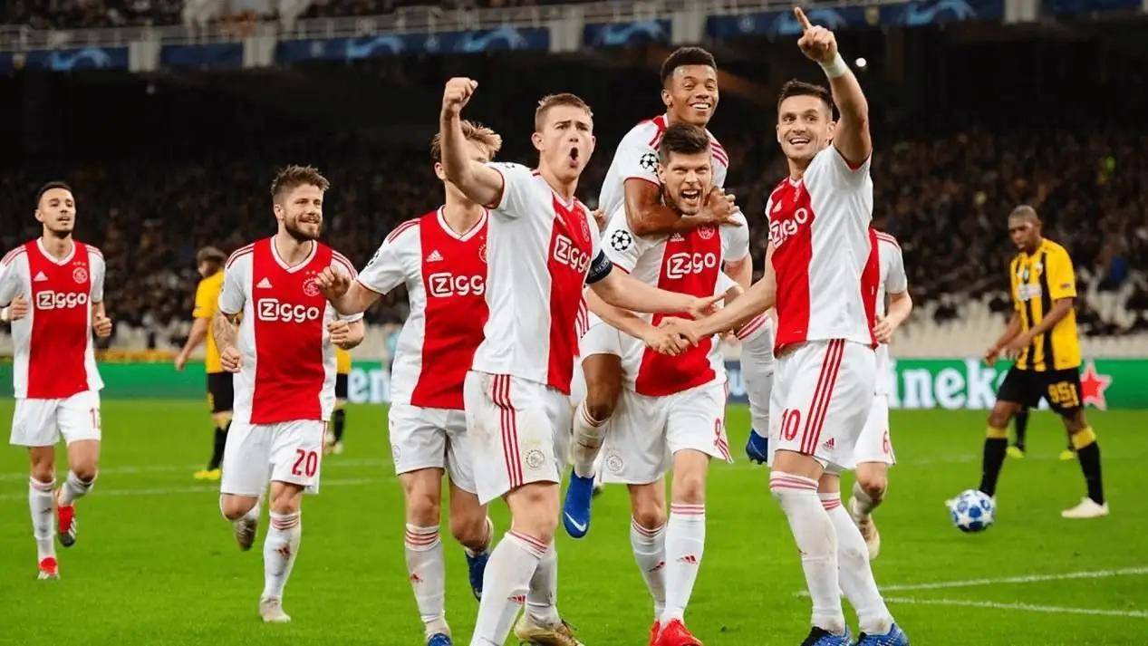 欧冠(guān):阿贾克斯VS本菲卡