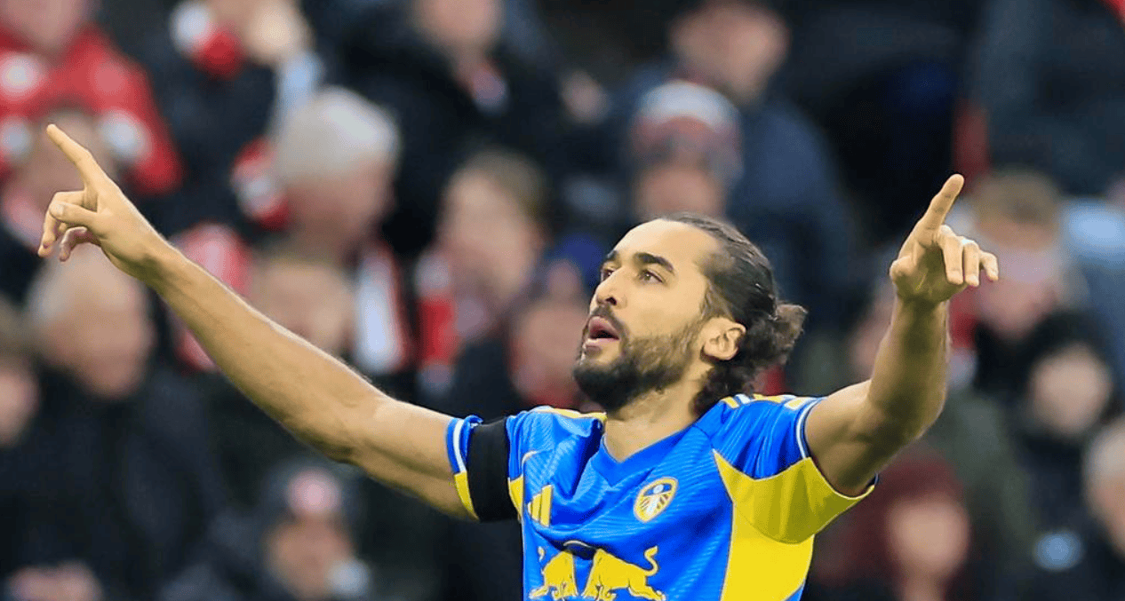 英超黑马掉链子(zi),丢掉2分(fēn),只落后曼联1分(fēn),距離(lí)欧冠区4分(fēn)