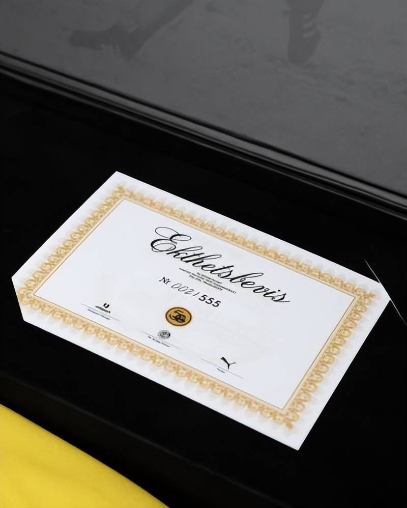 博多格林(lín)特足球俱乐部发布特别版球衣