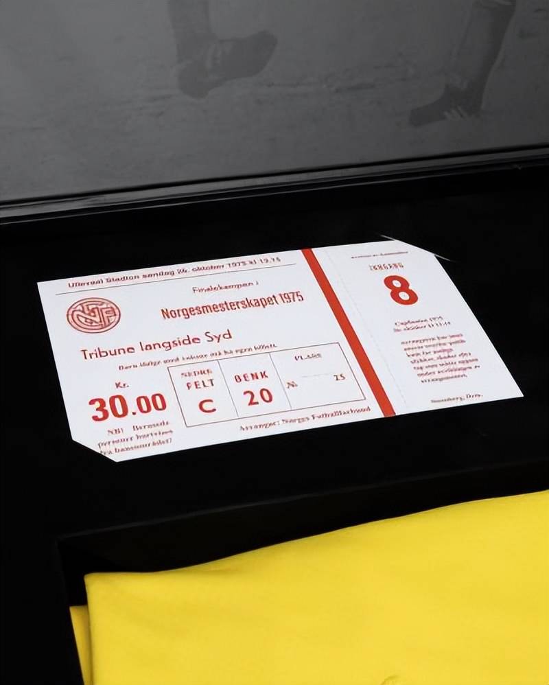 博多格林(lín)特足球俱乐部发布特别版球衣